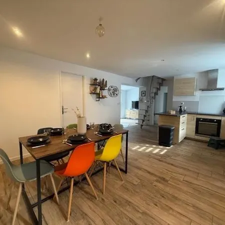 Tatil Evi Charmante Maison 8 Pers A 2 Pas De La Foret La Neuville-en-Hez