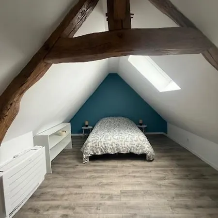 Holiday home Charmante Maison 8 Pers A 2 Pas De La Foret La Neuville-en-Hez